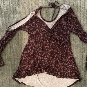 American Eagle Soft&Sexy Cold Shoulder Top